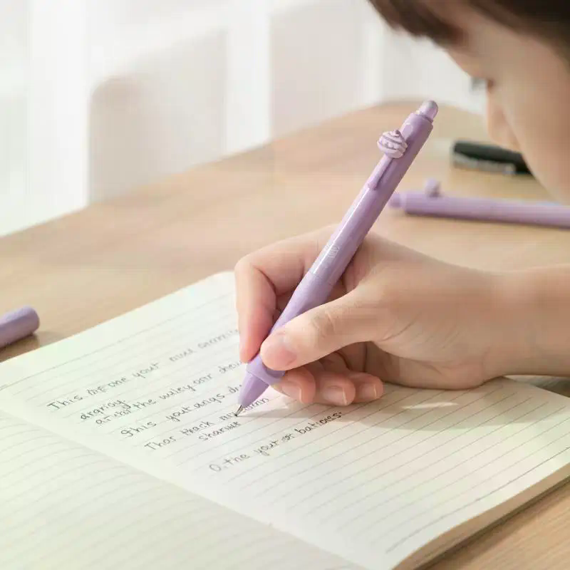4本または6本入り、消せるジェルボールペンセット。0.5mm - Retractable Eraser Pen Click のレビューと価格