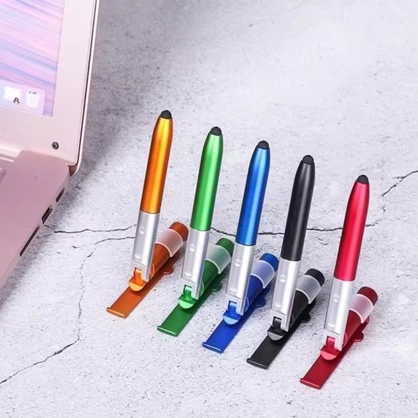 4つの機能が1つになった多機能ボールペン。LEDライト、折り - Writing Tools のレビューと価格